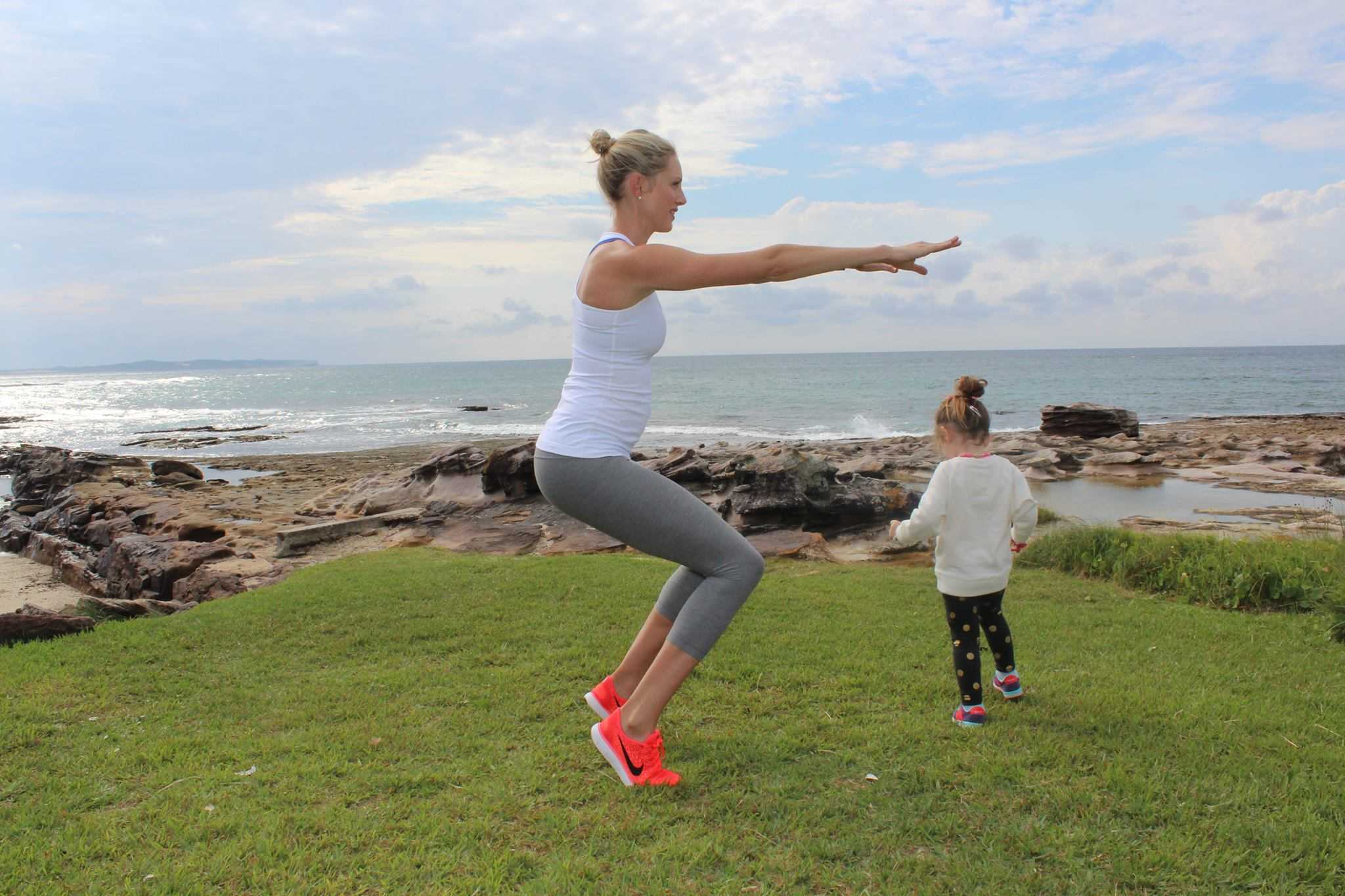 Plie Squat Pulses