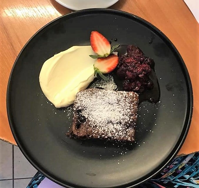 Camellia Gardens_Tea House_Brownie