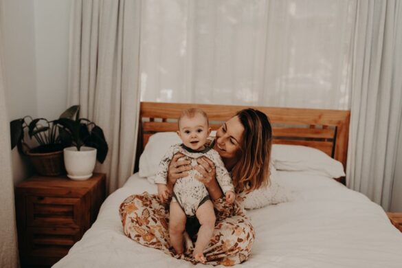 Alana Bayley from Banabae with daughter